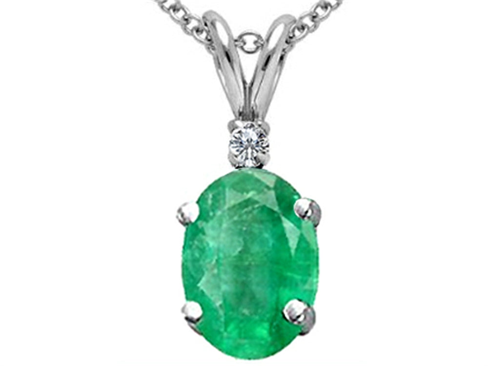 Tommaso Design™ Oval 8x6mm Genuine Emerald Pendant Necklace