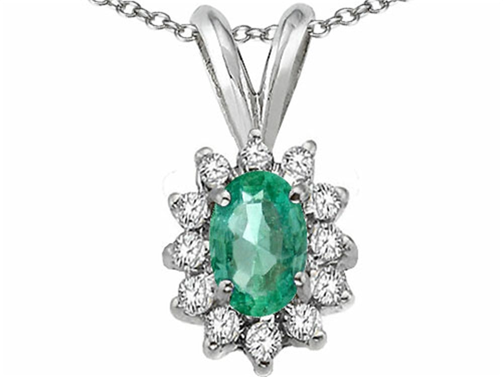 Tommaso Design™ Oval 7x5mm Genuine Emerald Pendant Necklace