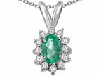Tommaso Design™ Oval 7x5mm Genuine Emerald Pendant Necklace