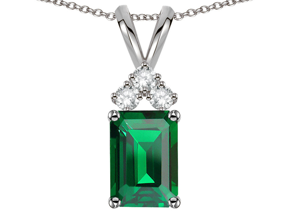 Star K™ Classic Emerald Octagon Cut 8x6mm Simulated Emerald Rabbit Ear Pendant Necklace
