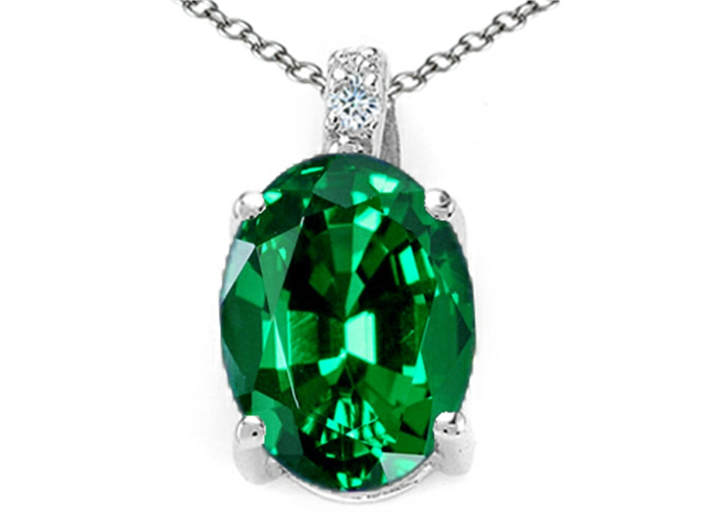 Tommaso Design™ Oval 10x8mm Simulated Emerald Pendant Necklace