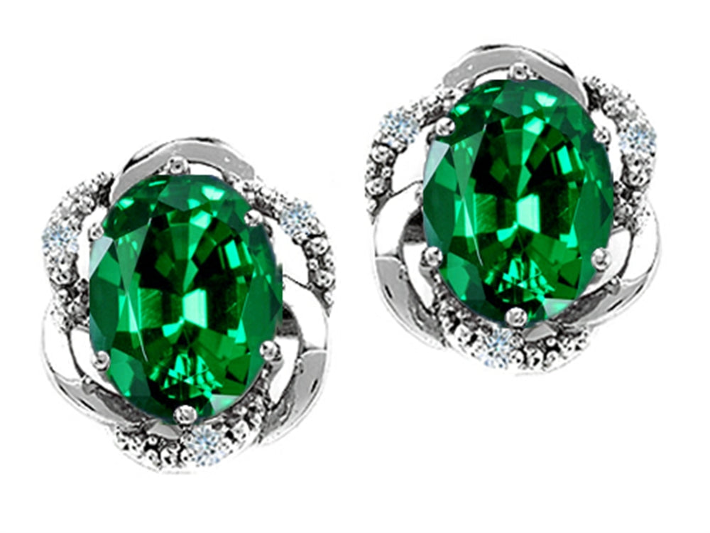 Tommaso Design™ Oval 8x6mm Simulated Emerald Earrings