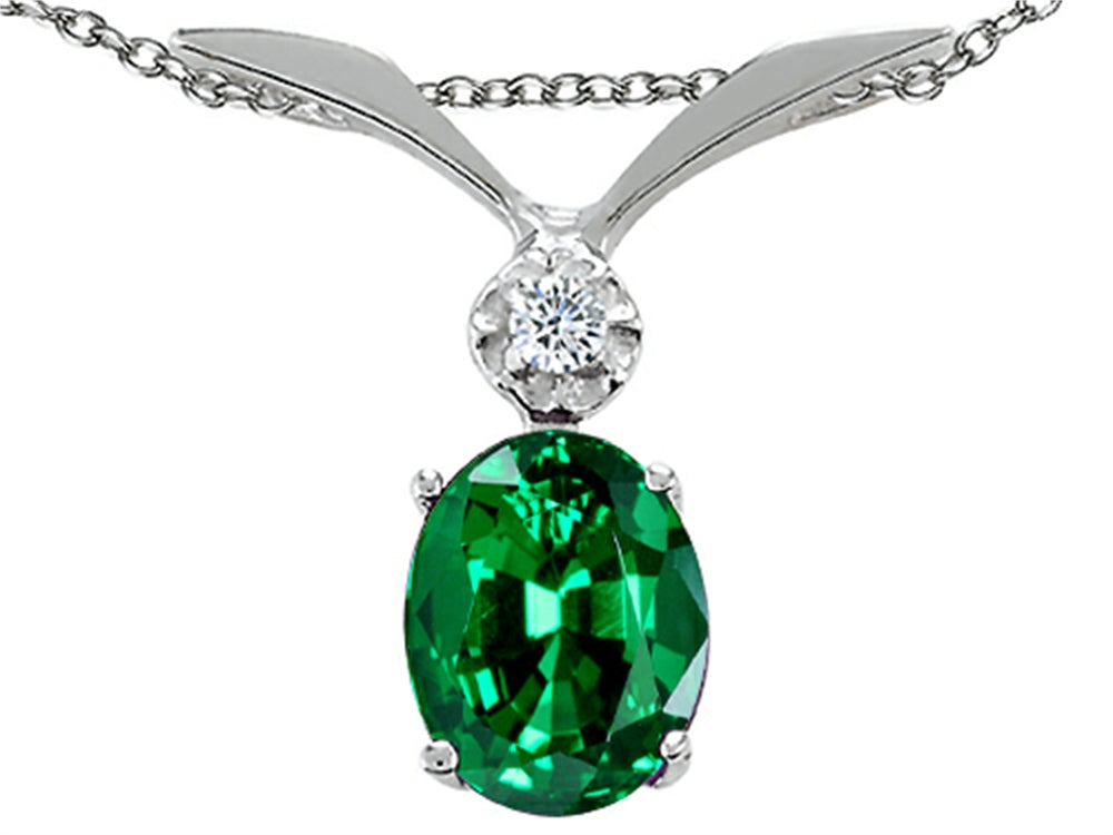 Tommaso Design™ Oval 7x5mm Simulated Emerald Pendant Necklace