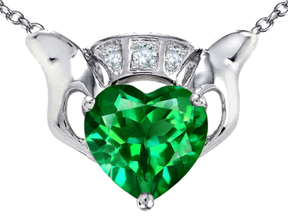 Star K™ 8mm Heart Claddagh Pendant Necklace With Simulated Emerald