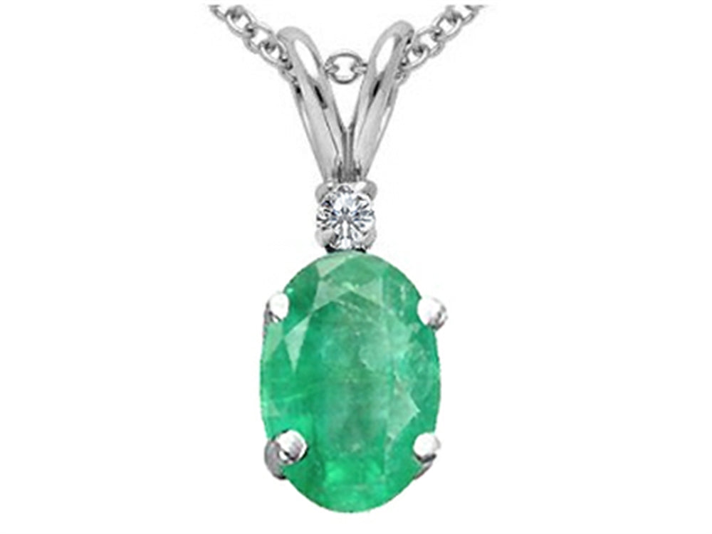 Tommaso Design™ Oval 7x5mm Genuine Emerald Pendant Necklace