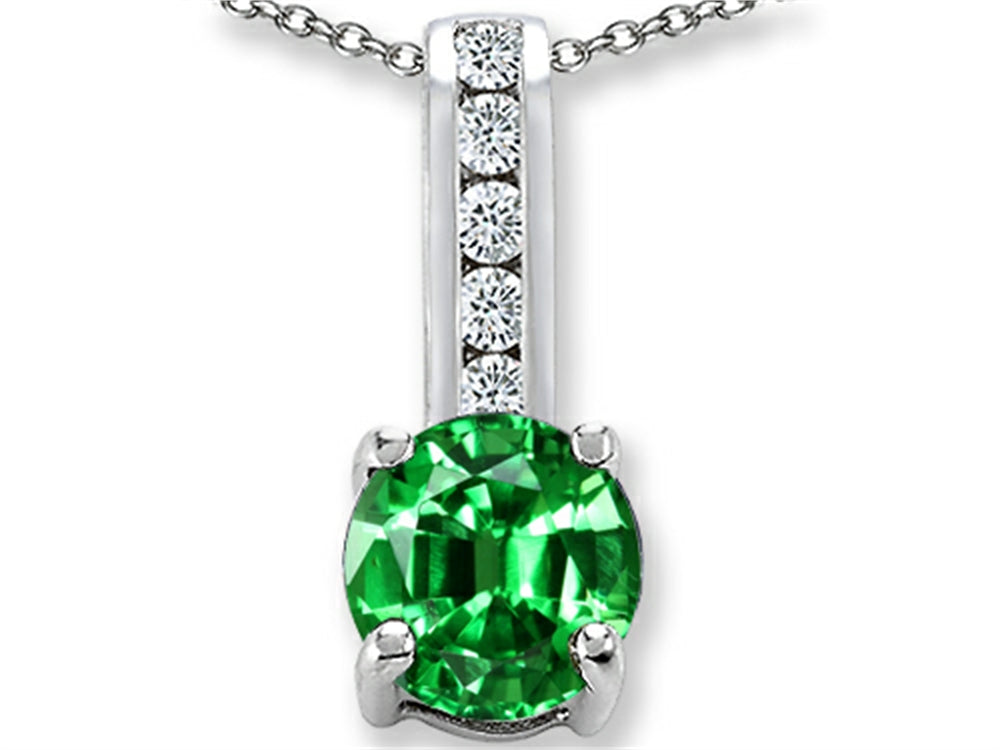 Star K™ Round 7mm Simulated Emerald Pendant Necklace