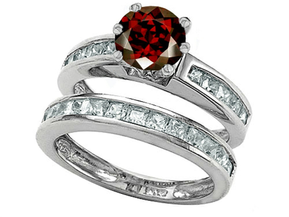 Star K™ Round Genuine Garnet Wedding Set