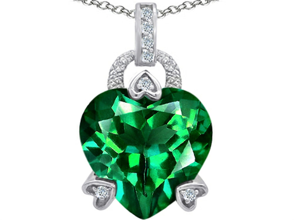 Star K™ Large Lock Love Heart Pendant Necklace with 13mm Heart Shape Simulated Emerald