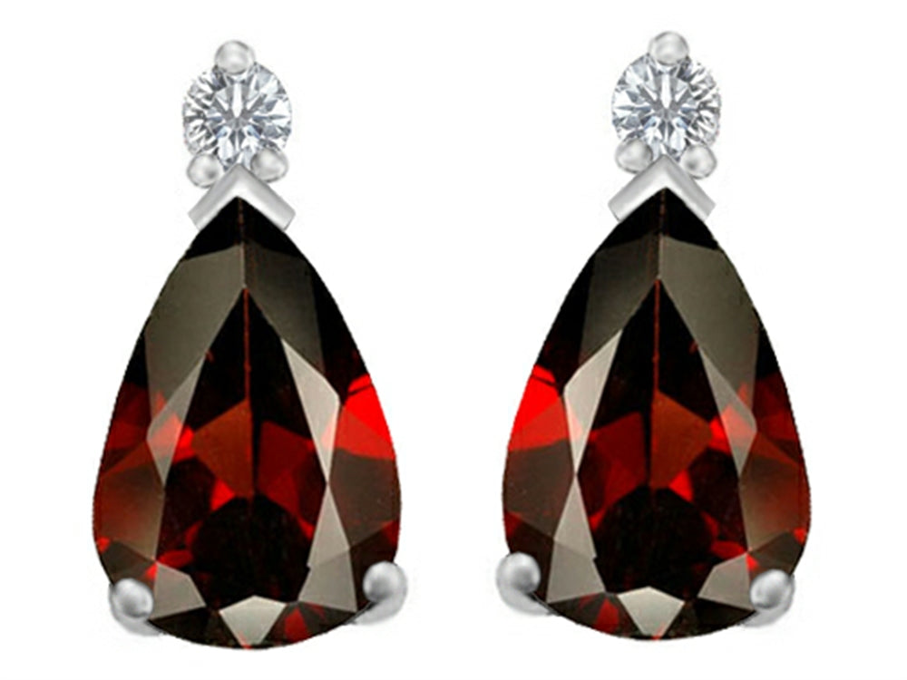 Star K™ 8x6mm Pear Shape Simulated Garnet Earrings Studs