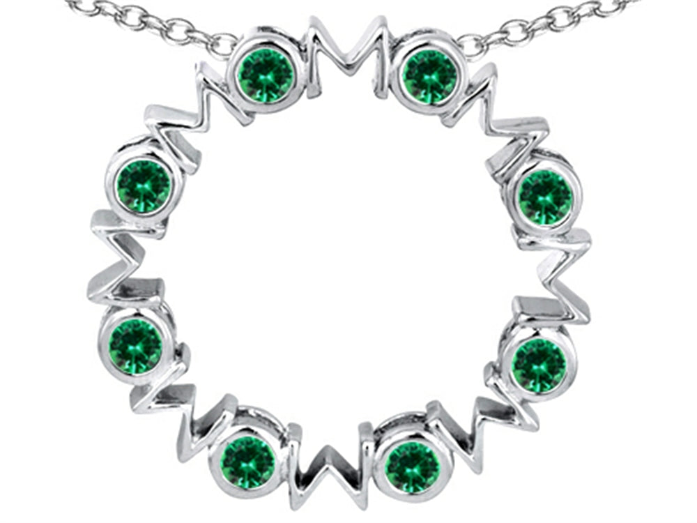 Star K™ Large MOM Circle Mother's Pendant Necklace with Round Simulated Emerald