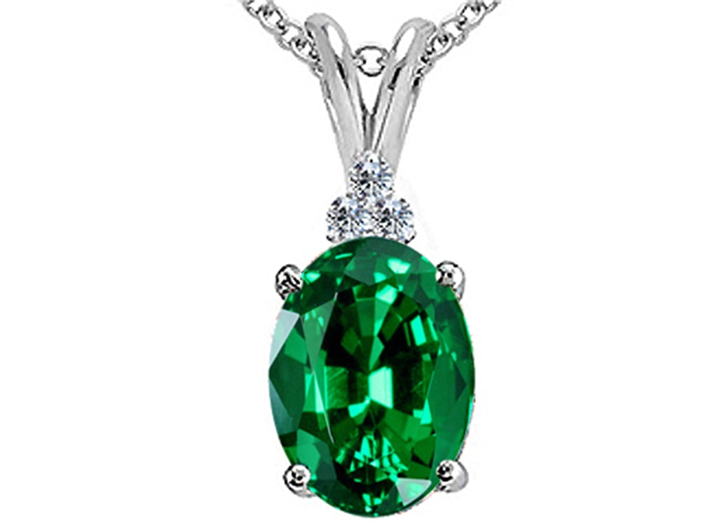 Tommaso Design™ Oval Simulated Emerald Pendant Necklace