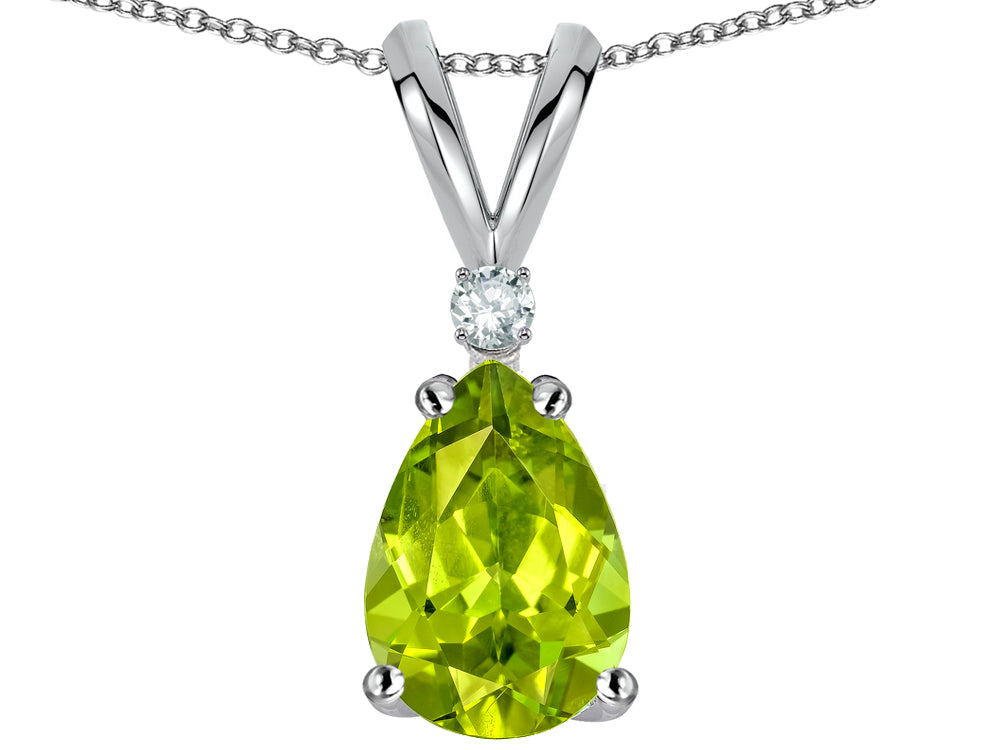 Star K™ Pear Shape 8x6 mm Genuine Peridot Rabbit Ear Pendant Necklace