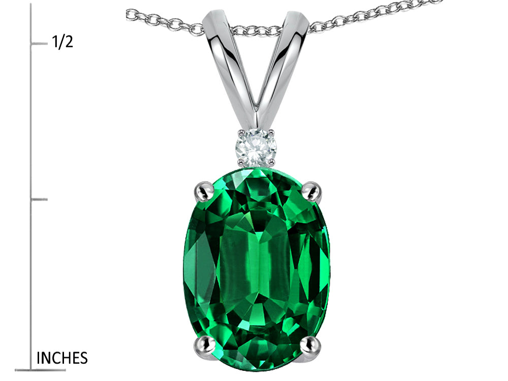 Star K Oval 8x6mm Simulated Emerald Rabbit Ear Pendant Necklace