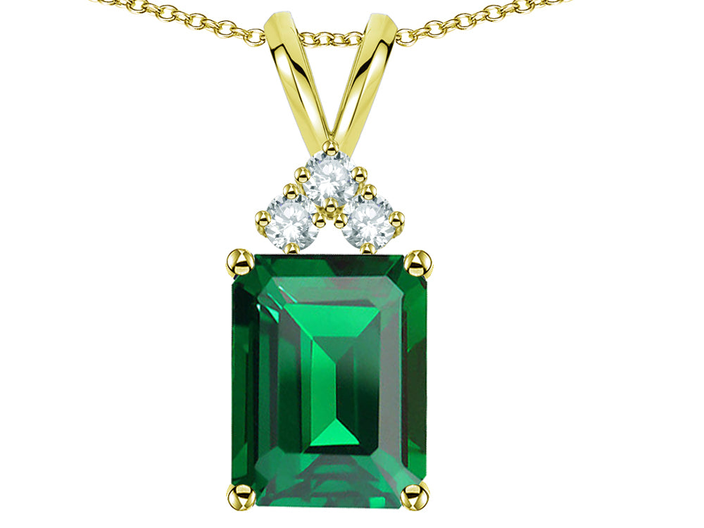 Star K  Emerald Cut 10x8 mm Simulated Emerald Pendant Necklace
