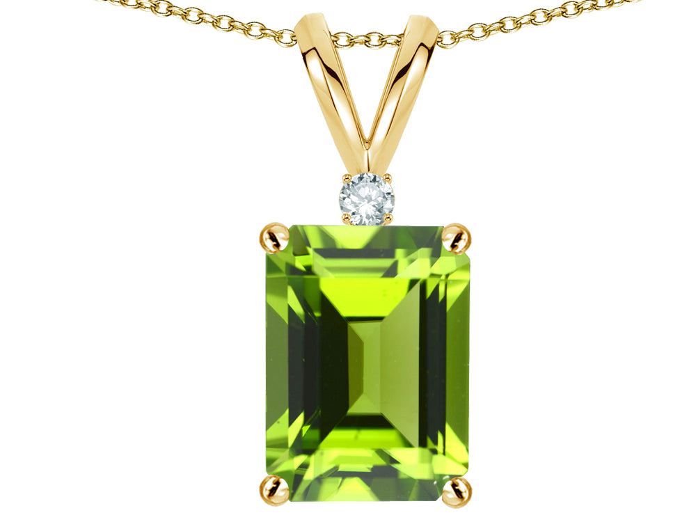 Star K  Classic Octagon Emerald Cut 8x6mm Genuine Peridot Pendant Necklace