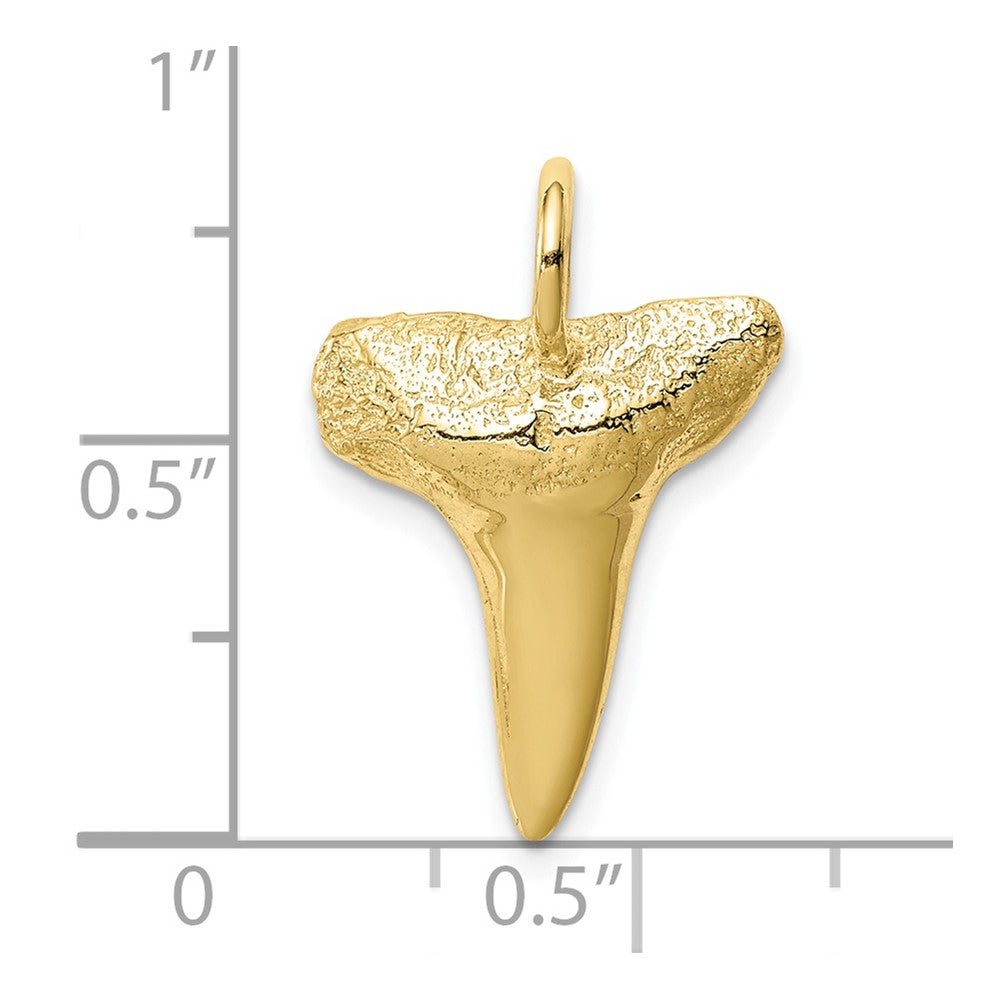 FJC Finejewelers 10 kt Yellow Gold Shark Tooth Charm