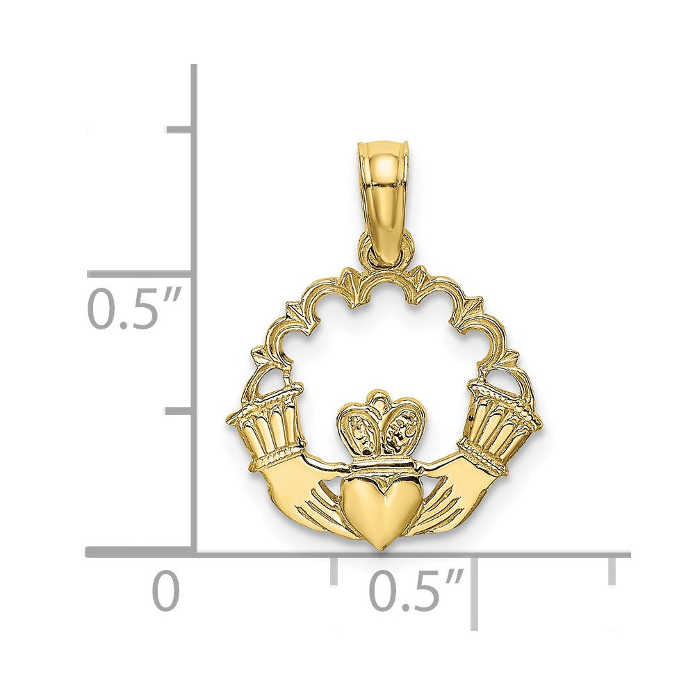 FJC Finejewelers 10 kt Yellow Gold Engraved Claddagh In Scallop Circle Charm 16 x 15 mm