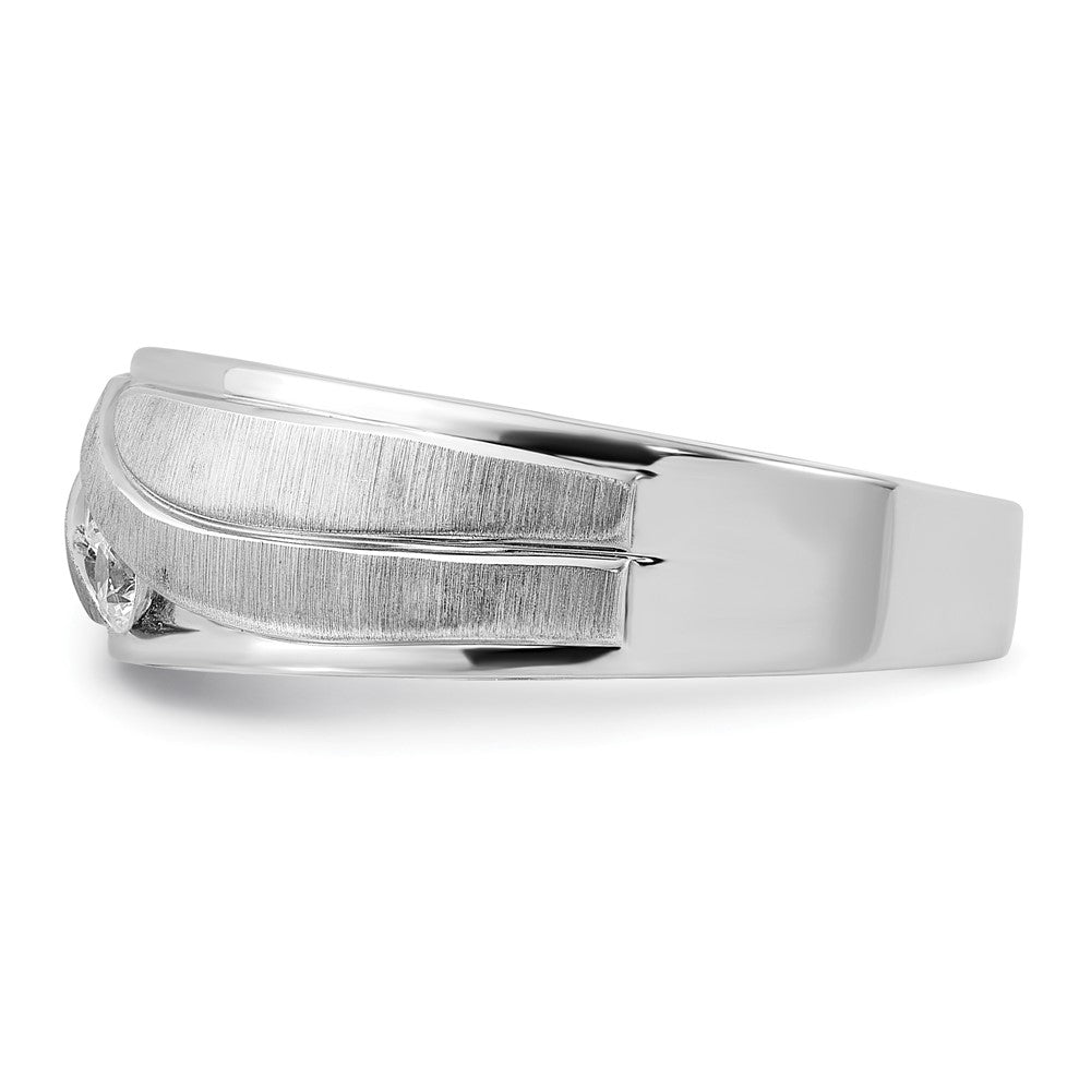 FJC Finejewelers 14 kt White Gold Men's Satin and Grooved 3-Stone Lab Grown Diamonds Ring 8 mm
