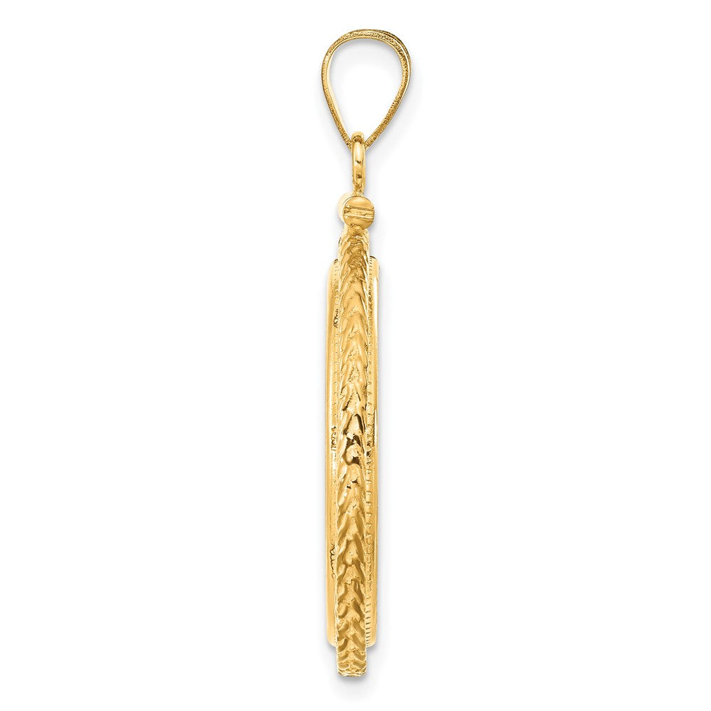 FJC Finejewelers 14 kt Yellow Gold Foxtail Chain 22.0mm x 1.9mm Screw Top Coin Bezel Pendant