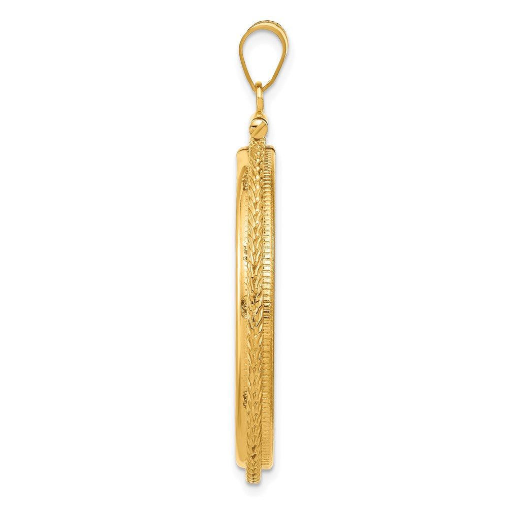FJC Finejewelers 14 kt Yellow Gold Foxtail Chain 32.7mm x 3.00mm Screw Top Coin Bezel Pendant
