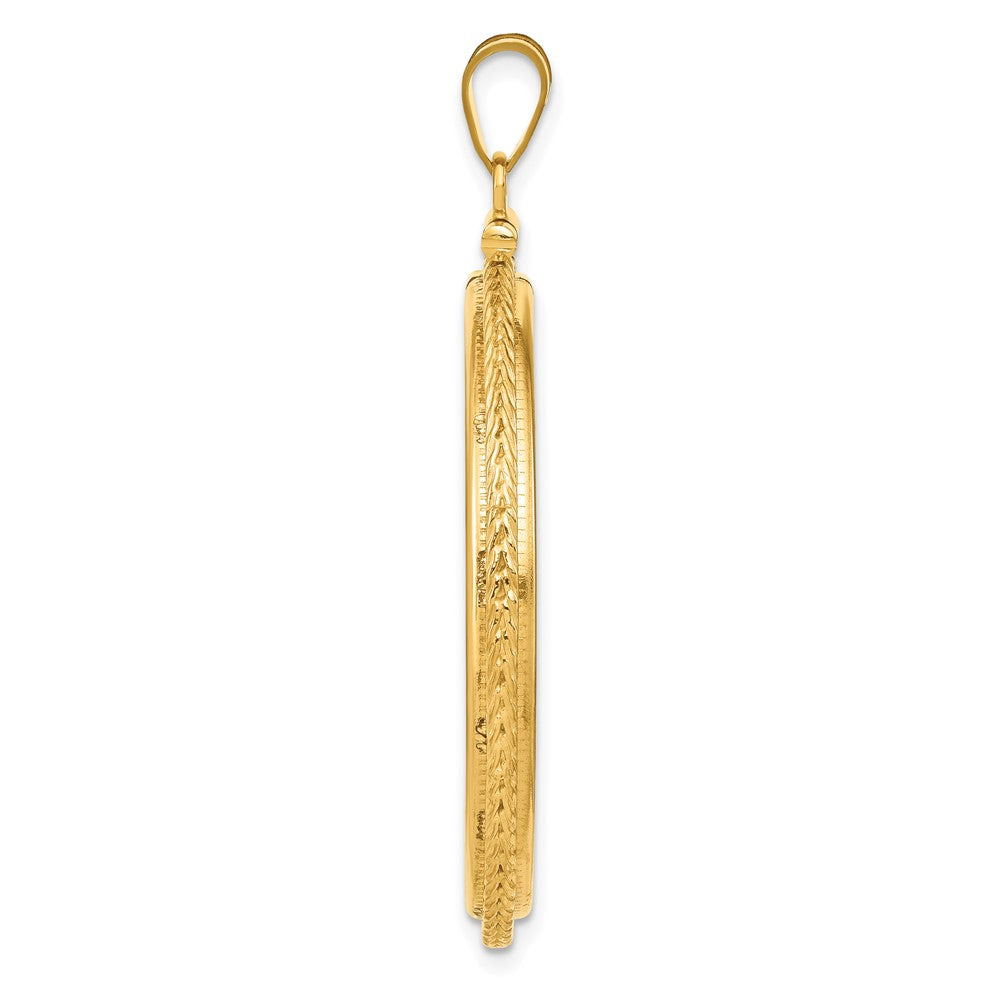 FJC Finejewelers 14 kt Yellow Gold Foxtail Chain 34.2mm x 2.85mm Screw Top Coin Bezel Pendant