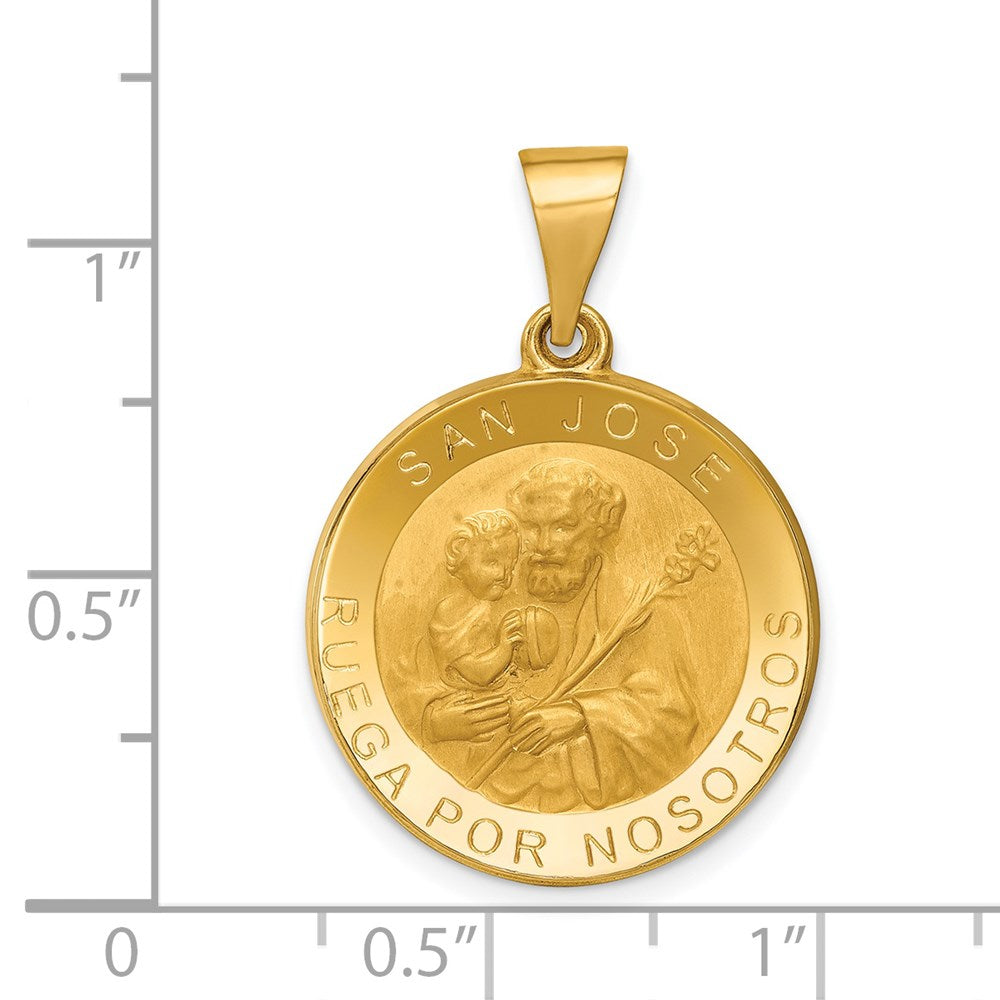 FJC Finejewelers 14 kt Yellow Gold Polished/Satin Hollow Spanish San Jose Medal Charm 27 x 18 mm