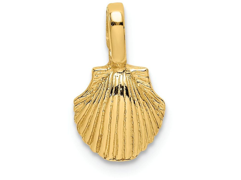 FJC Finejewelers 14k Yellow Gold Mini Scallop Shell with Fixed Bail Charm